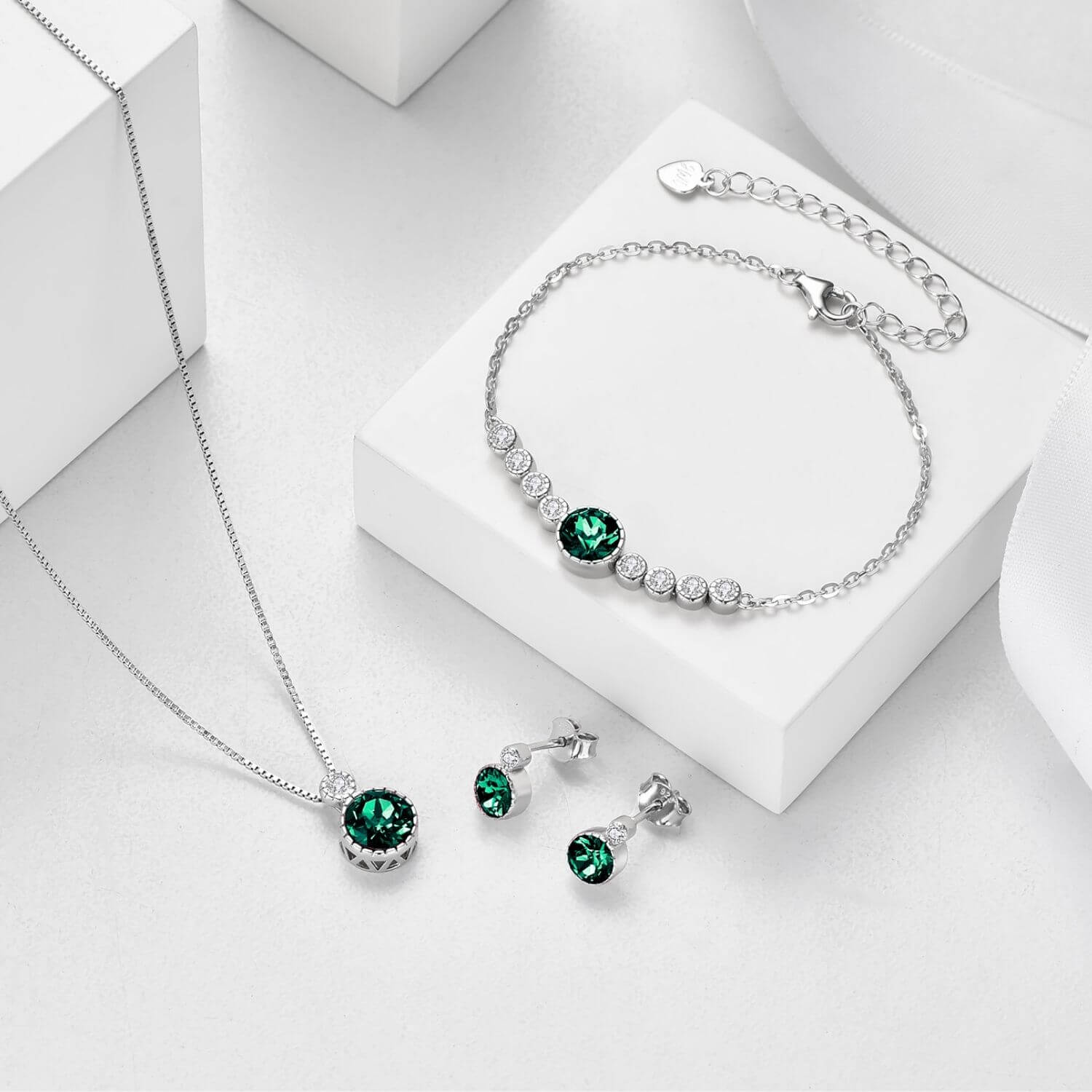 Classic Emerald Green Colour Solitaire Jewellery Set with Austrian Crystals