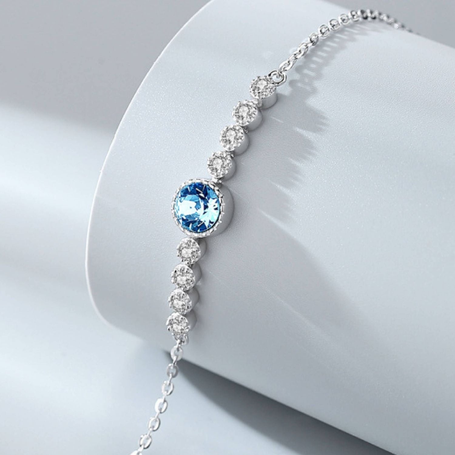 Round Aquamarine Chain Bracelet